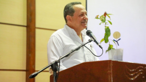 En el Día Mundial del Reciclaje: director de Promipyme dicta charla a 600 estudiantes